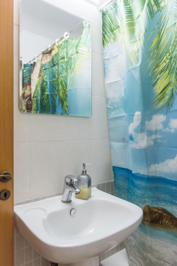 Ferienwohnung Euro Carissa Flat 101 Larnaka Exterior foto